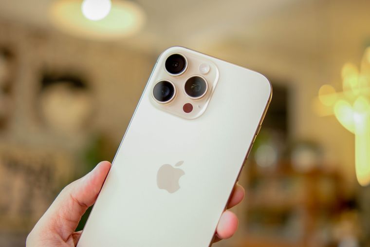 iPhone 16 Pro Max. iPhone 16 Pro Max.