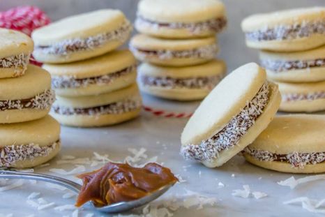Cómo hacer unos típicos alfajores de maicena (Shutterstock).