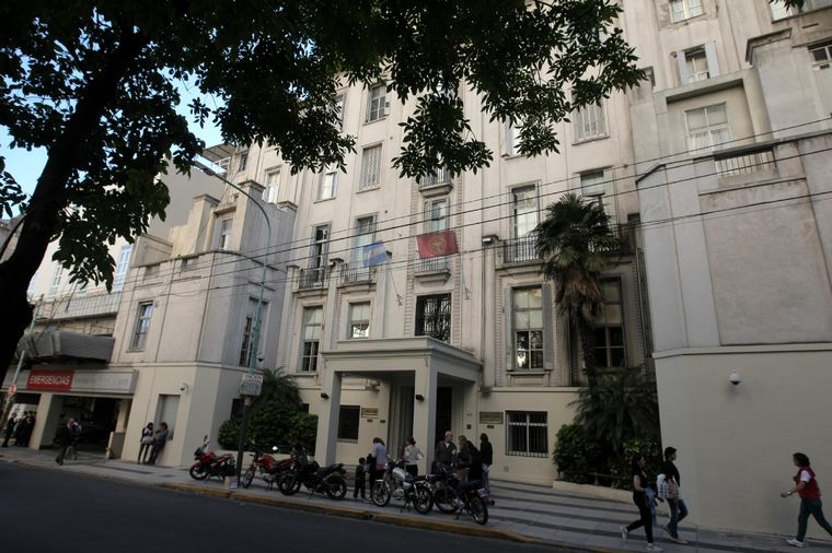 El joven está internado en el sanatorio Otamendi.