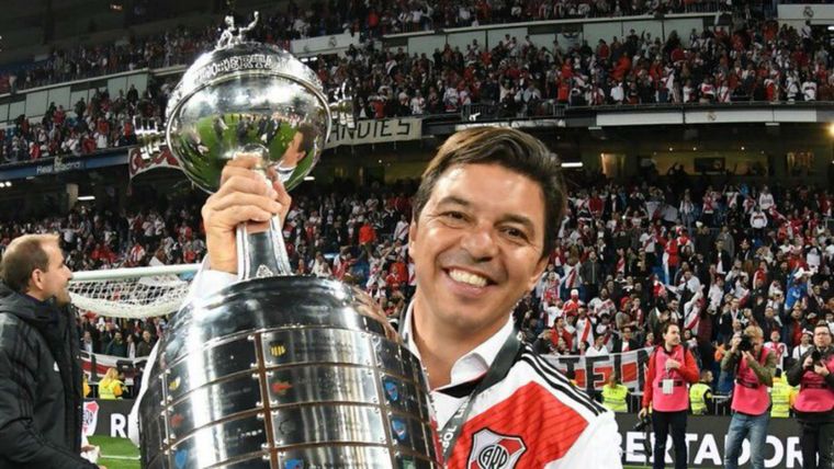La estatua del Muñeco deberá esperar. Foto: Goal.com (daznservices.com).