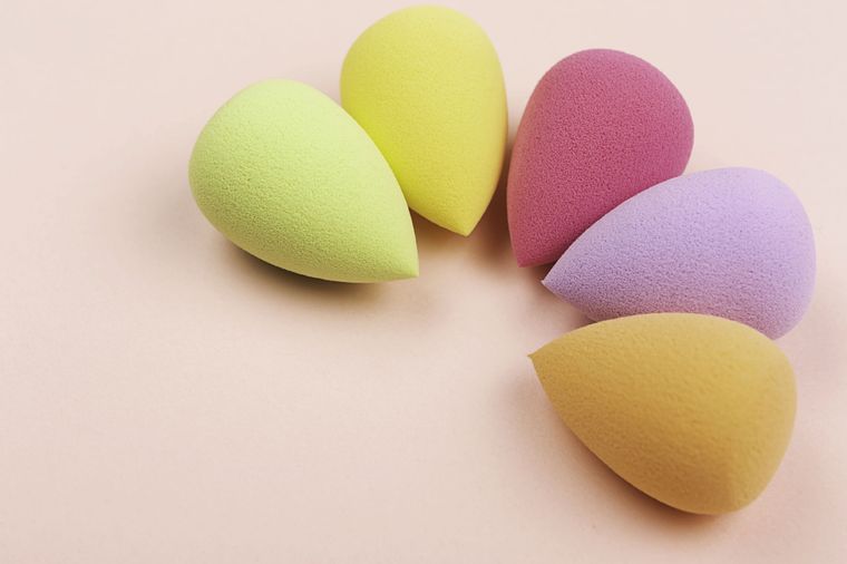 La esponja de maquillaje es uno de los productos fundamentales para lograr un makeup 10. Foto: The Latin Way