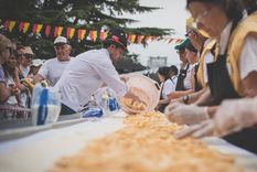 Cada marzo se celebra el Strudel Fest en este pueblo de Coronel Suárez, pcia. de Buenos Aires