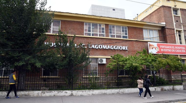 La mujer está internada en el hospital Lagomaggiore Foto: ALF PONCE MERCADO / MDZ