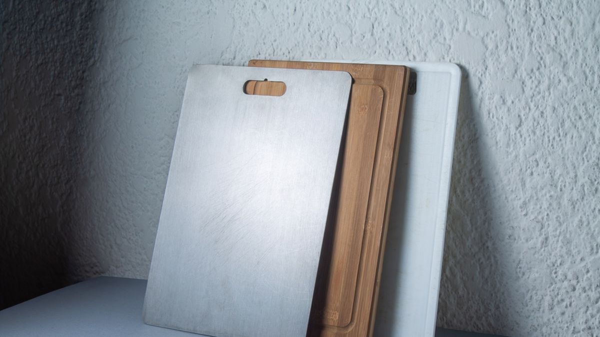 Tabla de cocina: la elección ideal entre madera, plástico y metal