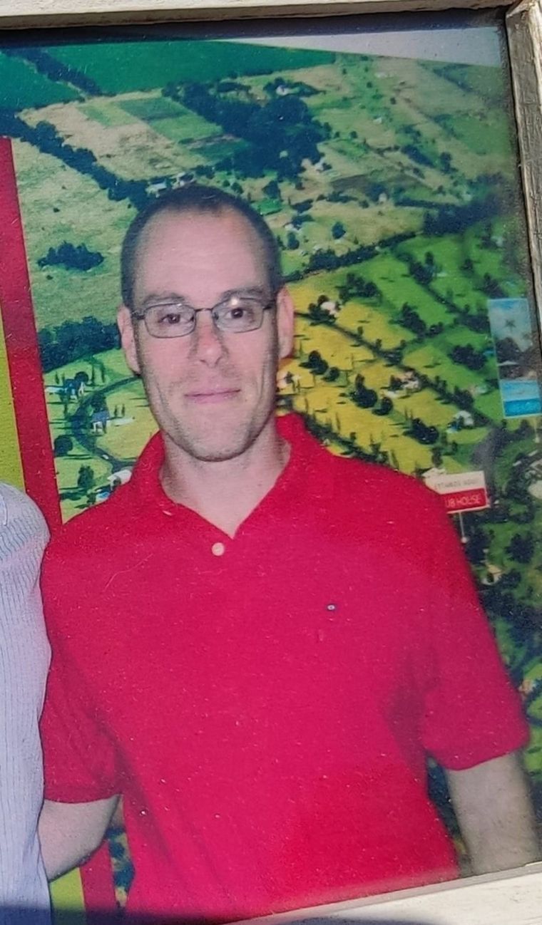 El hombre trabajaba como docente y en una casa de electrónica Foto: Facebook Silvio Peroni