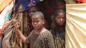 Jóvenes en el campo de refugiados de Baidoa. La guerra civil ha sido uno de los factores que han desplazado a miles de somalíes de sus hogares.