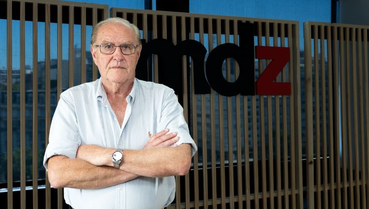 Miguel Ángel Toma, extitular de la SIDE durante el Gobierno de Eduardo Duhalde, pasó por la redacción de MDZ para conversar sobre el presente de la Inteligencia argentina. Foto: MDZ/Agustín Tubio