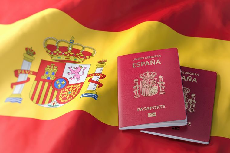 Existen dos formas que pocos conocen para obtener la ciudadanía española Foto: Shutterstock