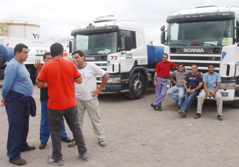 Nuevo bloqueo de la destilería Foto: mdz