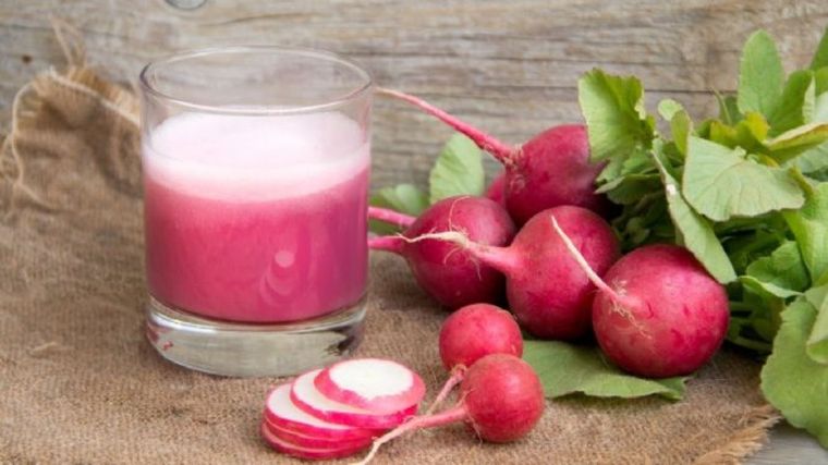 El jugo de rábano aporta numerosos beneficios a tu organismo Foto: Shutterstock