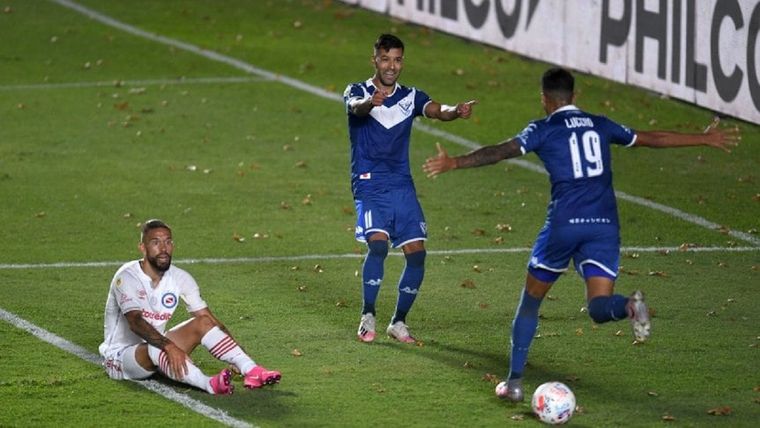 Vélez fue más y festejó en La Paternal. Foto: TyC Sports