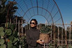 El look de Juliana Awada en el campo.