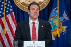 el gobernador de nueva york fue acusado de abuso sexual por una exasistente
