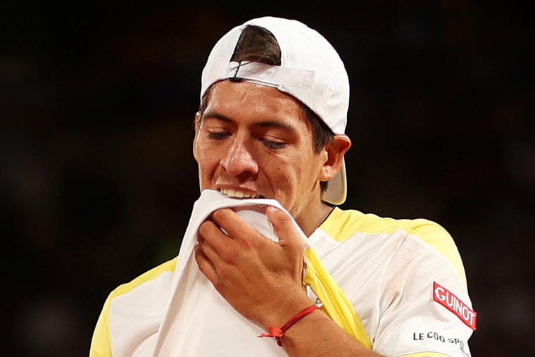 Báez dilapidó una ventaja de 4-0 en el quinto set y se despidió de Roland Garros Foto: ESPN Tenis