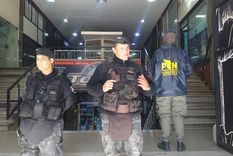 El comienzo de los allanamientos en una de las galerías del Centro Foto: Ministerio de Seguridad