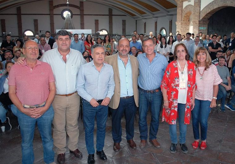 Un funcionario de máxima confianza de Cornejo se va a trabajar con Milei.