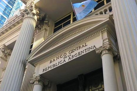 En abril pasado, el BCRA empezó a vender contratos de dólar futuro, algo que no hacía desde noviembre de 2024. En abril pasado, el BCRA empezó a vender contratos de dólar futuro, algo que no hacía desde noviembre de 2024.