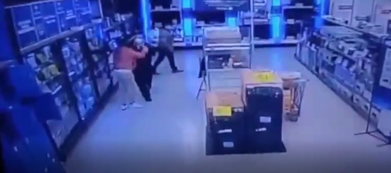 Los hechos sucedieron en una famosa cadena de supermercados