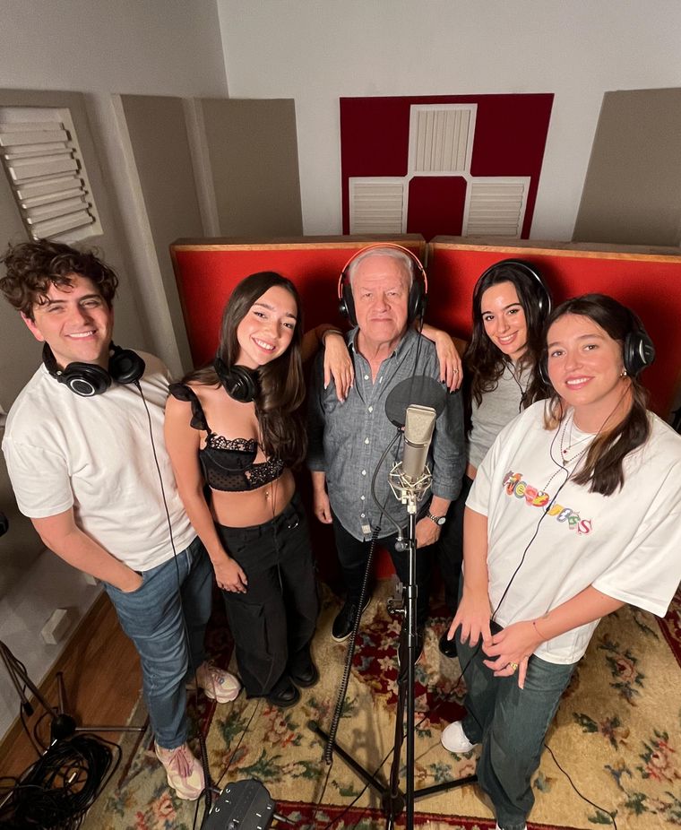 Cuando Amas A Alguien Ft La Llamada