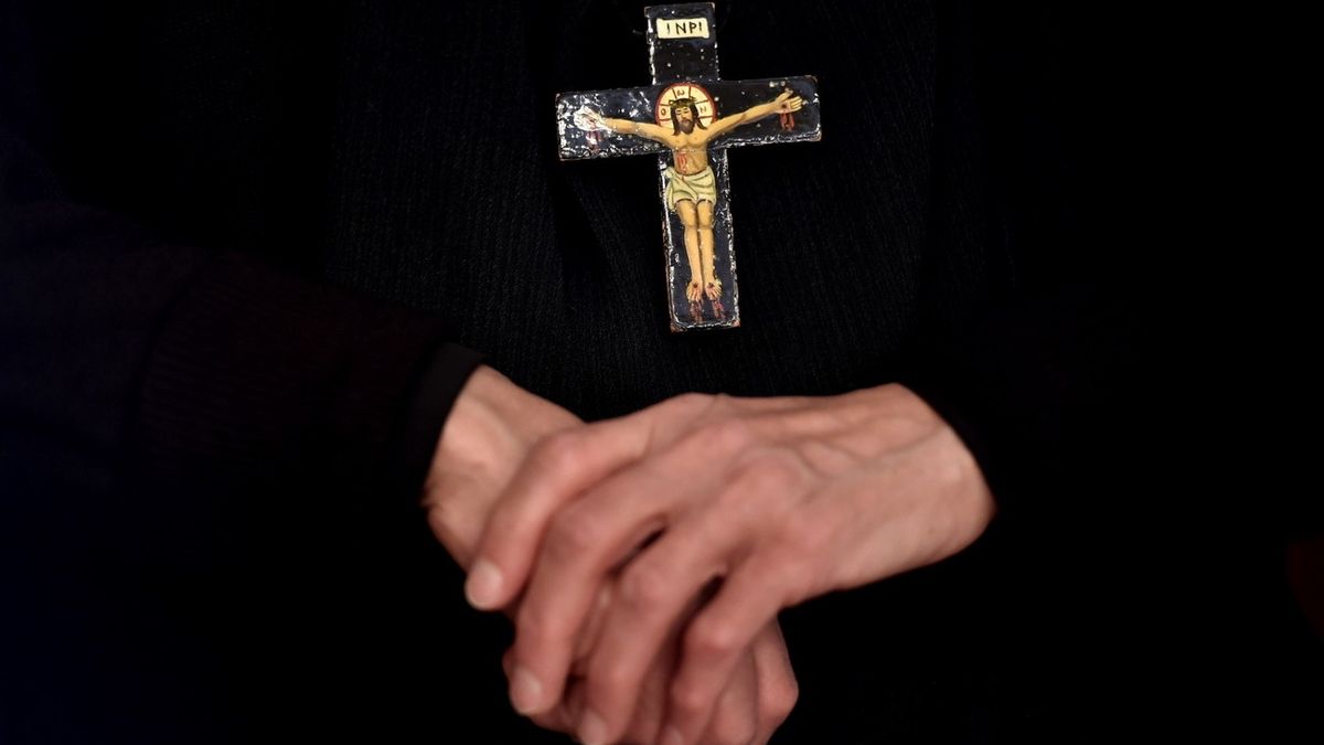 Fuerte condena a un cura de la Iglesia católica por abusos sexuales reiterados