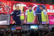 Times Square vibró con el debut de Messi en la MLS Foto: EFE Times Square vibró con el debut de Messi en la MLS Foto: EFE