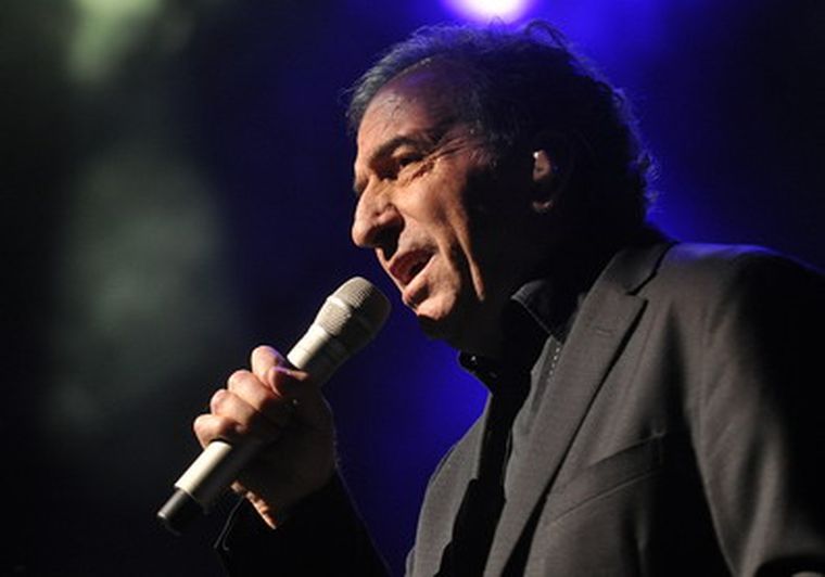 José Luis Perales obsequió canciones por primera vez en nuestra ciudad. Foto: Nacho Gaffuri / MDZ