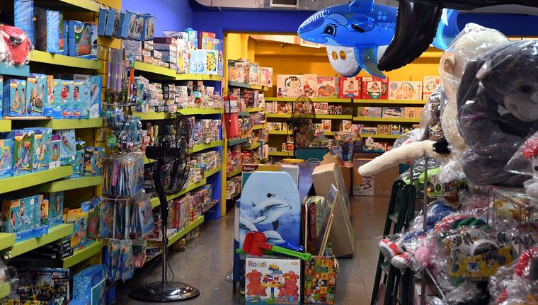 las jugueterías mendocinas reportan menor caudal de gente y búsqueda de precios.
