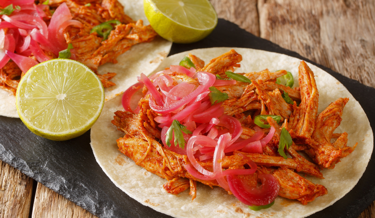 La receta de cochinita pibil es una de las más representativas de la cocina maya. La receta de cochinita pibil es una de las más representativas de la cocina maya.