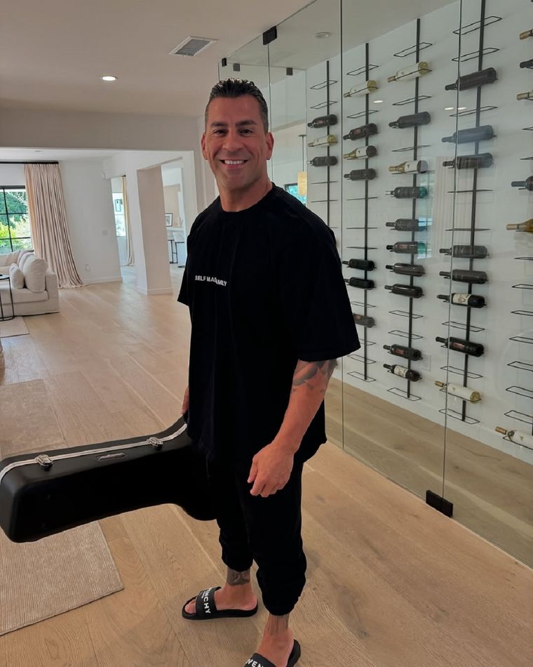 El influencer Miguel Ángel Aguilar fundó Self Made Training Facility, una cadena de gimnasios icónica. Foto: Instagram