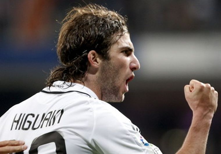 Higuain máximo artillero del fútbol español espera el llamado de Maradona Foto: EFE