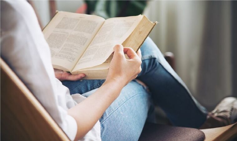 Este es libro que más marcó a la humanidad, según la IA. Foto: Freepik