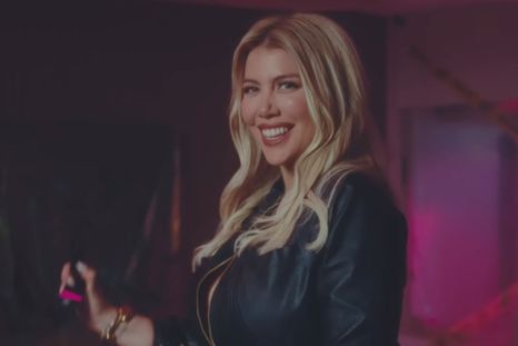 La mediática compartió un adelanto del videoclip en Instagram. / @wanda_nara La mediática compartió un adelanto del videoclip en Instagram. / @wanda_nara