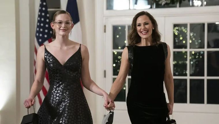 Jennifer y Violet: la nueva dupla madre e hija que tenemos que seguir de cerca Foto: Antena 3