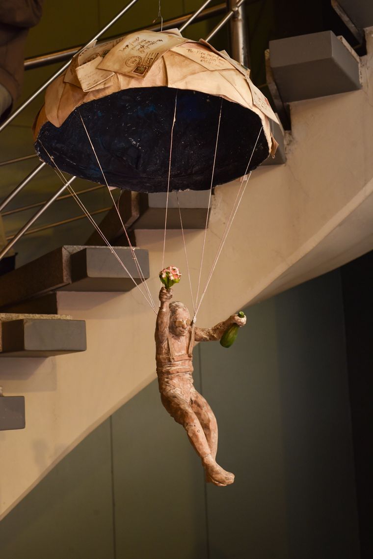 Una de las primeras obras que se puede disfrutar al ingresar a la sala de arte. Una de las primeras obras que se puede disfrutar al ingresar a la sala de arte.