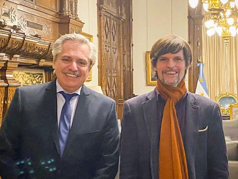 Alberto Fernández junto a Sabino Vaca Narvaja, el nuevo embajador argentino en China