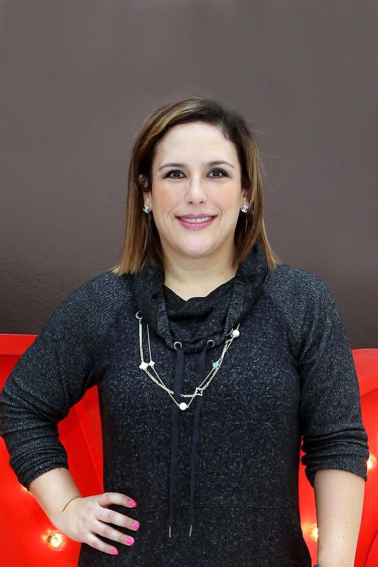 Angélica Vale celebró sus 48 años rodeada de familiares y compañeros de trabajo. Foto: Mezcalent