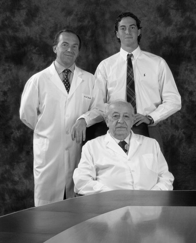 Tres generaciones Zaldivar. Tres generaciones Zaldivar.