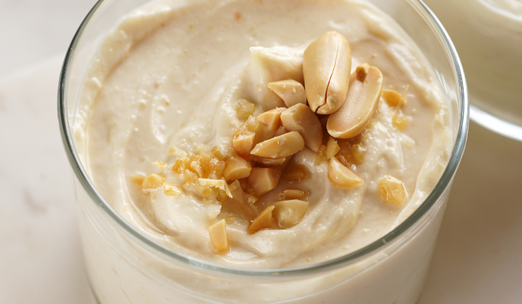 Podés agregarle a esta mousse keto de verano unos maníes por encima Podés agregarle a esta mousse keto de verano unos maníes por encima