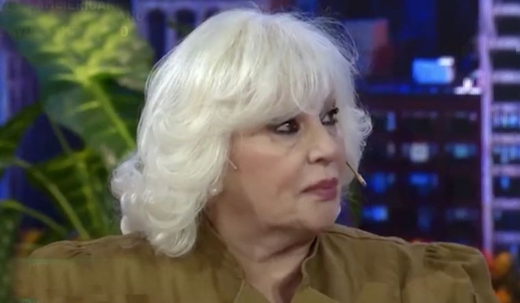 La artista mandó al frente a Marcelo y confirmó que le debe dinero por su participación en el Cantando. Foto: Captura TV/ América.&nbsp;