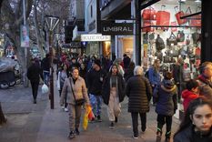 Los argentinos tienen preferencias al momento de realizar las compras de fin de año. Foto: Maximiliano Ríos/MDZ Los argentinos tienen preferencias al momento de realizar las compras de fin de año. Foto: Maximiliano Ríos/MDZ