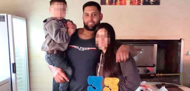 Ariel Charrutte y su familia. Foto: NA