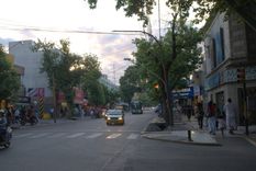 atencion conductores: reduccion de calzada en una importante calle de mendoza atencion conductores: reduccion de calzada en una importante calle de mendoza