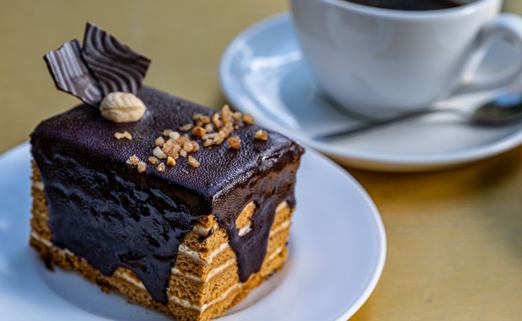 Marquesa de chocolate Un postre exquisito para hacer en simples pasos Foto: Shutterstock