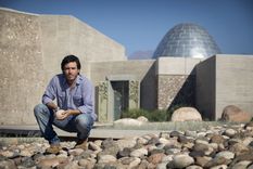Sebastián Zuccardi posa en la bodega ubicada en San Carlos, Valle de Uco. Foto: Gentileza Familia Zuccardi.
