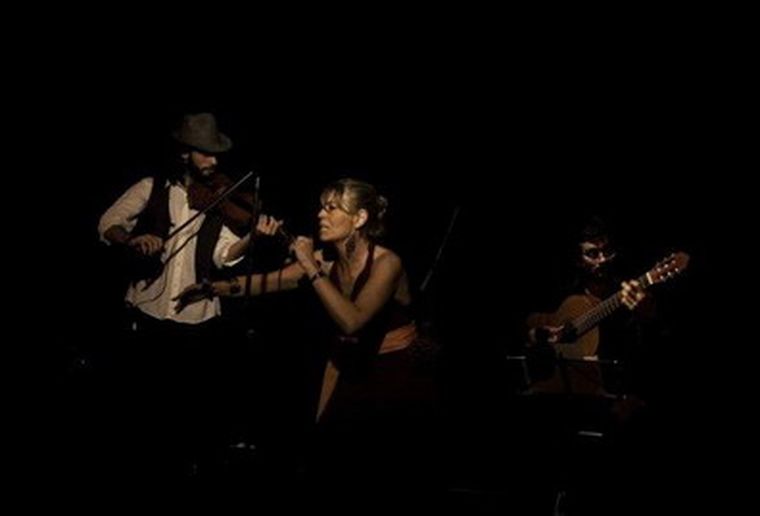 Slukich y los suyos en escena.