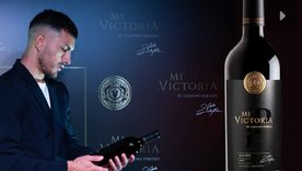 Leandro Paredes y su segundo vino: hoy lo presenta en Mendoza. Foto: Bodega Barberis