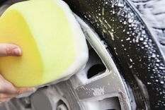 La limpieza regular de las ruedas puede alargar su vida útil Foto: Shutterstock