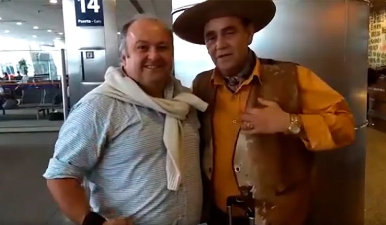 El Chaqueño Palavecino grabó un video junto a Abelardo Usandivaras.