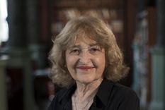 renuncio la viceministra de educacion de la nacion, adriana puiggros