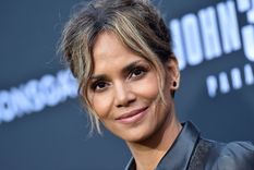 HALLE BERRY RENOVÓ SU LOOK. LA ACTRIZ ACOSTUMBRA A HACER OSADOS CAMBIOS EN SU CABELLO. Foto: Archivo